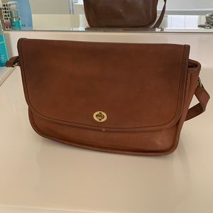 Vintage coach crossbody bag, gorgeous 🤍🤍🤍
